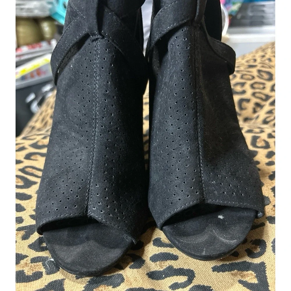 Madden Girl Black Bryin Faux Suede Chunk Heel Open Toe Ankle‎ Booties, Size 7.5